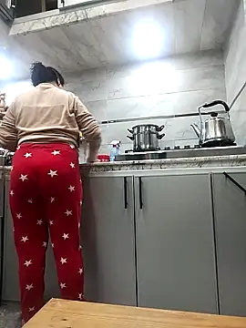 Snapshot of lolo890 chatting on April 9, 2026, 9:21 pm lolo890 online show from April 9, 2026, 9:21 pm