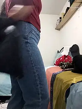 Snapshot of lolo890 chatting on March 1, 2026, 7:47 pm lolo890 online show from March 1, 2026, 7:47 pm