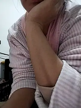 Snapshot of lolo890 chatting on March 19, 2026, 4:45 am lolo890 online show from March 19, 2026, 4:45 am