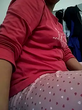 Snapshot of lolo890 chatting on April 7, 2026, 3:03 pm lolo890 online show from April 7, 2026, 3:03 pm