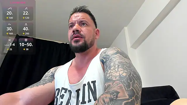 Snapshot of musclemonster31 chatting on June 3, 2026, 6:12 pm musclemonster31 online show from June 3, 2026, 6:12 pm