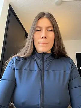 Snapshot of AmelieLaurent_ chatting on July 24, 2026, 12:56 pm AmelieLaurent online show from July 24, 2026, 12:56 pm