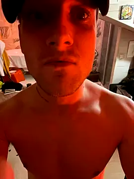 ETHAN MOORE online show from October 18, 2025, 6:10 pm