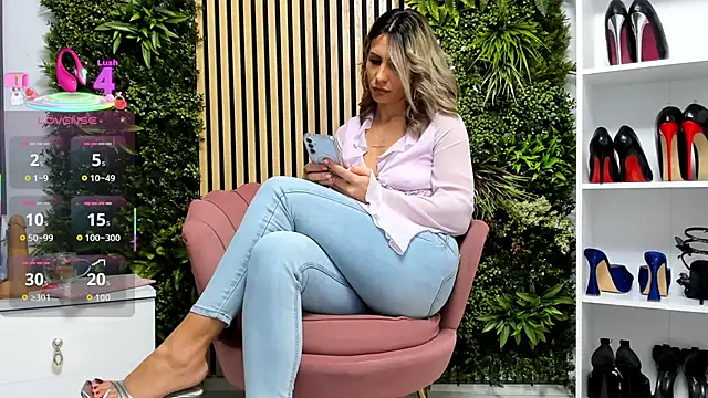 sweetcherry30 online show from November 12, 2025, 7:12 am