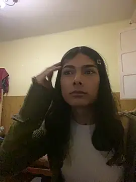 calliemaggotbone online show from April 1, 2026, 12:06 pm