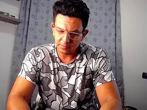 Snapshot of pedropicapi chatting on November 5, 2025, 2:36 am pedropicapi online show from November 5, 2025, 2:36 am