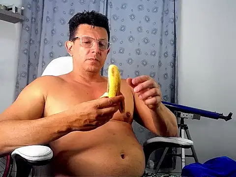 pedropicapi online show from September 25, 2025, 1:44 am