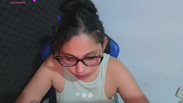 Snapshot of Cuteprincess21 chatting on April 9, 2026, 11:00 pm Cuteprincess21 online show from April 9, 2026, 11:00 pm