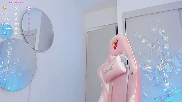 mia yourmommy online show from February 17, 2025, 11:54 pm