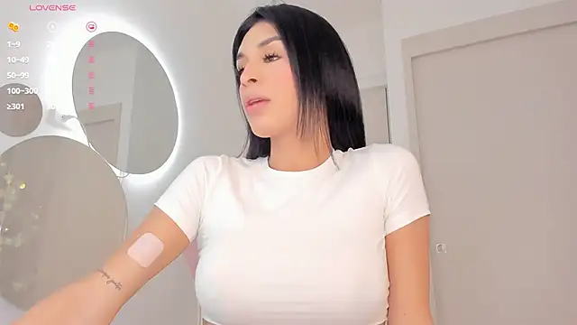 mia yourmommy online show from February 27, 2025, 11:04 pm