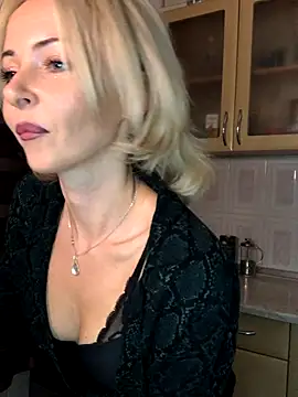 Snapshot of Kristina03 chatting on November 7, 2025, 10:03 pm Kristina03 online show from November 7, 2025, 10:03 pm