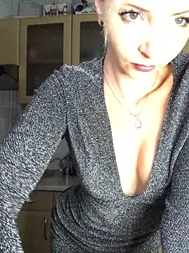 Snapshot of Kristina03 chatting on October 27, 2025, 9:49 pm Kristina03 online show from October 27, 2025, 9:49 pm