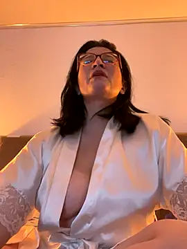 adriana71 online show from November 14, 2025, 3:43 am