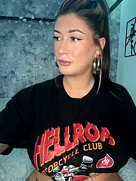 MissyLeeX online show from October 4, 2025, 11:01 am