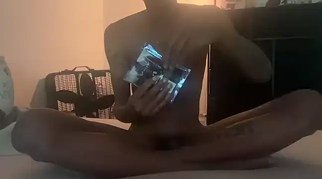 ITSONLYKENNY online show from February 19, 2025, 10:23 am