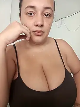 Snapshot of Miss-boobs chatting on January 21, 2025, 7:17 pm Miss-boobs online show from January 21, 2025, 7:17 pm