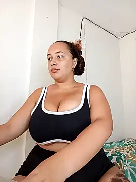 Snapshot of Miss-boobs chatting on February 2, 2025, 5:37 pm Miss-boobs online show from February 2, 2025, 5:37 pm