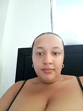 Snapshot of Miss-boobs chatting on January 28, 2025, 3:57 pm Miss-boobs online show from January 28, 2025, 3:57 pm