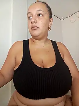 Snapshot of Miss-boobs chatting on March 8, 2025, 8:25 pm Miss-boobs online show from March 8, 2025, 8:25 pm