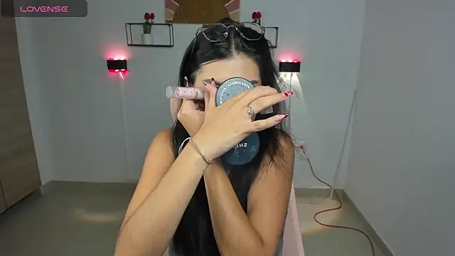 emily villamil online show from February 27, 2026, 9:47 pm