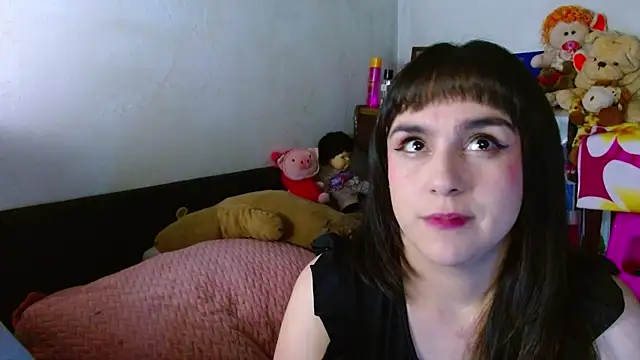 Snapshot of collette_beaufoy_ chatting on May 8, 2026, 6:17 am collette beaufoy online show from May 8, 2026, 6:17 am