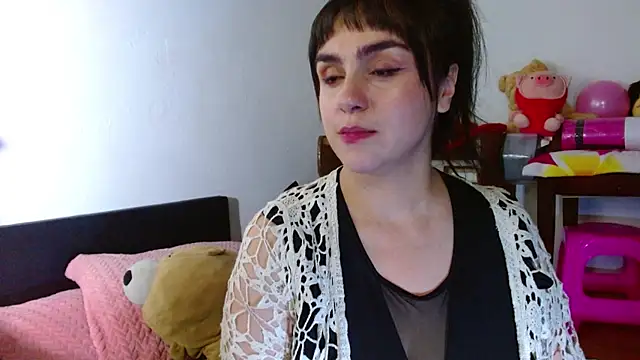 Snapshot of collette_beaufoy_ chatting on May 14, 2026, 2:36 pm collette beaufoy online show from May 14, 2026, 2:36 pm