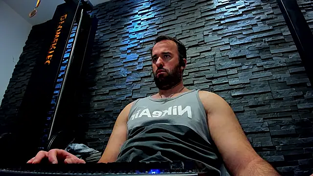 Snapshot of David_Big_Daddy chatting on March 18, 2025, 7:12 pm David Big Daddy online show from March 18, 2025, 7:12 pm