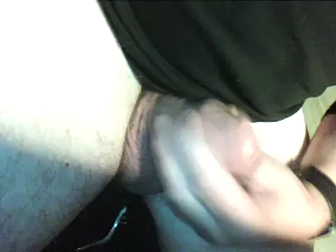 Snapshot of InvitingBend9 chatting on October 16, 2025, 4:43 am InvitingBend9 online show from October 16, 2025, 4:43 am