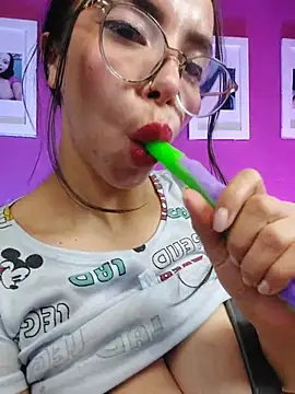 Snapshot of valentina_swallow chatting on March 14, 2026, 5:02 am valentina swallow online show from March 14, 2026, 5:02 am