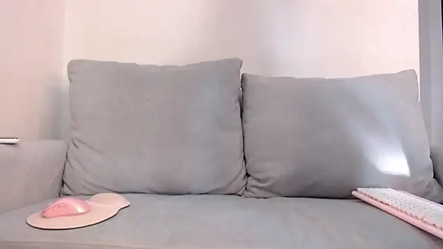 marthina thompsson online show from April 27, 2026, 12:03 pm