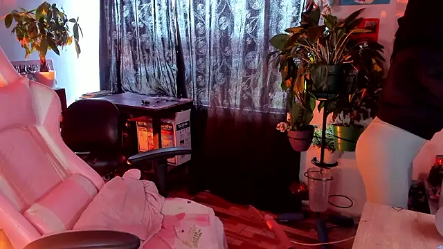 Snapshot of annie_walker6 chatting on February 7, 2026, 9:23 pm annie walker6 online show from February 7, 2026, 9:23 pm