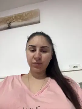 Snapshot of JenniferEdith chatting on March 22, 2026, 8:16 am JenniferEdith online show from March 22, 2026, 8:16 am