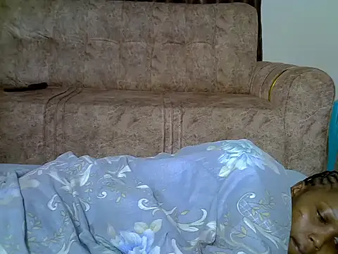 AurelAda online show from December 4, 2025, 11:48 pm