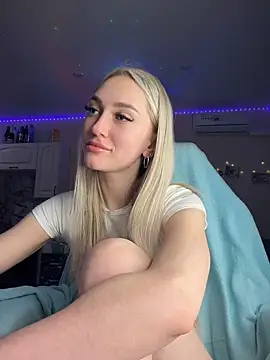 Good  Girl  online show from May 2, 2026, 8:14 pm