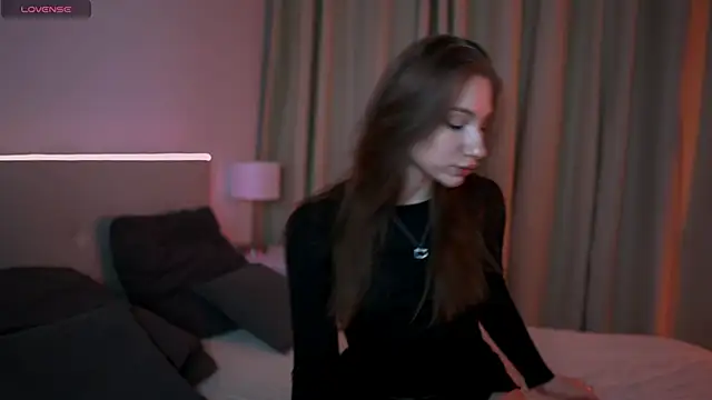 Snapshot of MiaKeler chatting on February 26, 2025, 9:53 pm MiaKeler online show from February 26, 2025, 9:53 pm