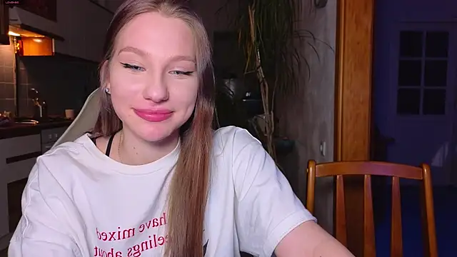 Snapshot of MiaKeler chatting on January 24, 2025, 1:24 am MiaKeler online show from January 24, 2025, 1:24 am