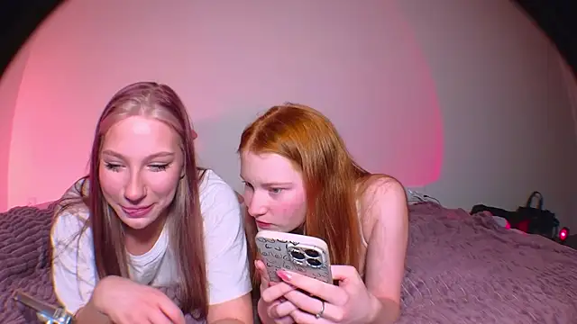 Snapshot of MiaKeler chatting on December 14, 2024, 8:51 pm MiaKeler online show from December 14, 2024, 8:51 pm