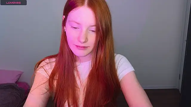 Snapshot of MiaKeler chatting on February 7, 2025, 11:45 pm MiaKeler online show from February 7, 2025, 11:45 pm