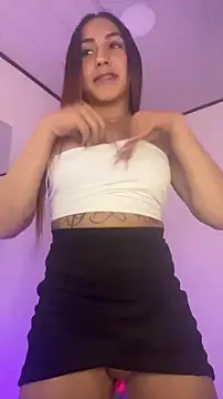 jesica  simpson online show from November 13, 2025, 1:04 pm