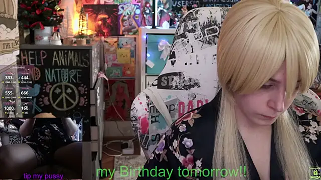 Snapshot of ShiroiFubuki chatting on February 19, 2025, 1:06 pm ShiroiFubuki online show from February 19, 2025, 1:06 pm