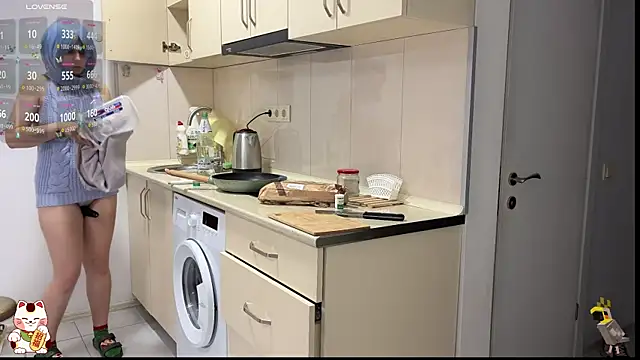 Snapshot of ShiroiFubuki chatting on October 5, 2025, 6:20 pm ShiroiFubuki online show from October 5, 2025, 6:20 pm