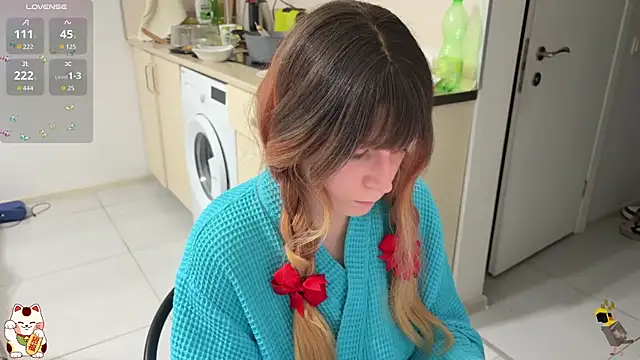 Snapshot of ShiroiFubuki chatting on December 2, 2025, 6:53 pm ShiroiFubuki online show from December 2, 2025, 6:53 pm