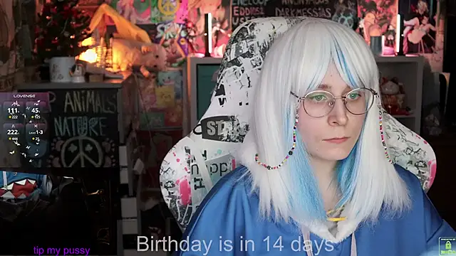 Snapshot of ShiroiFubuki chatting on February 6, 2025, 7:18 pm ShiroiFubuki online show from February 6, 2025, 7:18 pm