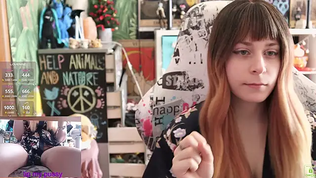 Snapshot of ShiroiFubuki chatting on March 21, 2025, 9:01 am ShiroiFubuki online show from March 21, 2025, 9:01 am