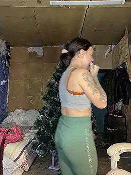 Snapshot of Jess_honey chatting on December 17, 2024, 1:27 pm Jess honey online show from December 17, 2024, 1:27 pm