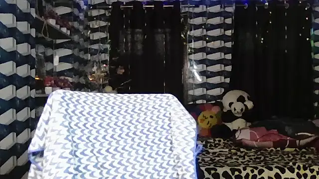 Hotty Navyaa online show from October 13, 2025, 1:07 am