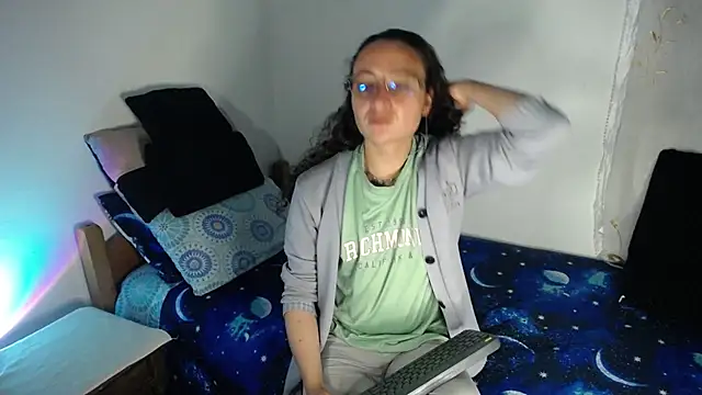 Snapshot of monkeywillwhite chatting on February 26, 2026, 3:39 am monkeywillwhite online show from February 26, 2026, 3:39 am