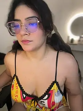 Snapshot of Lia_flowers chatting on February 25, 2026, 10:31 pm Lia flowers online show from February 25, 2026, 10:31 pm