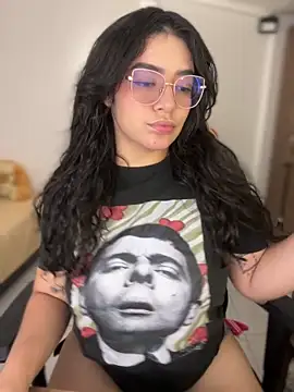 Snapshot of Lia_flowers chatting on February 26, 2026, 10:43 pm Lia flowers online show from February 26, 2026, 10:43 pm