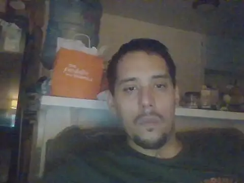 Snapshot of wevos8045 chatting on September 21, 2025, 6:13 pm wevos8045 online show from September 21, 2025, 6:13 pm